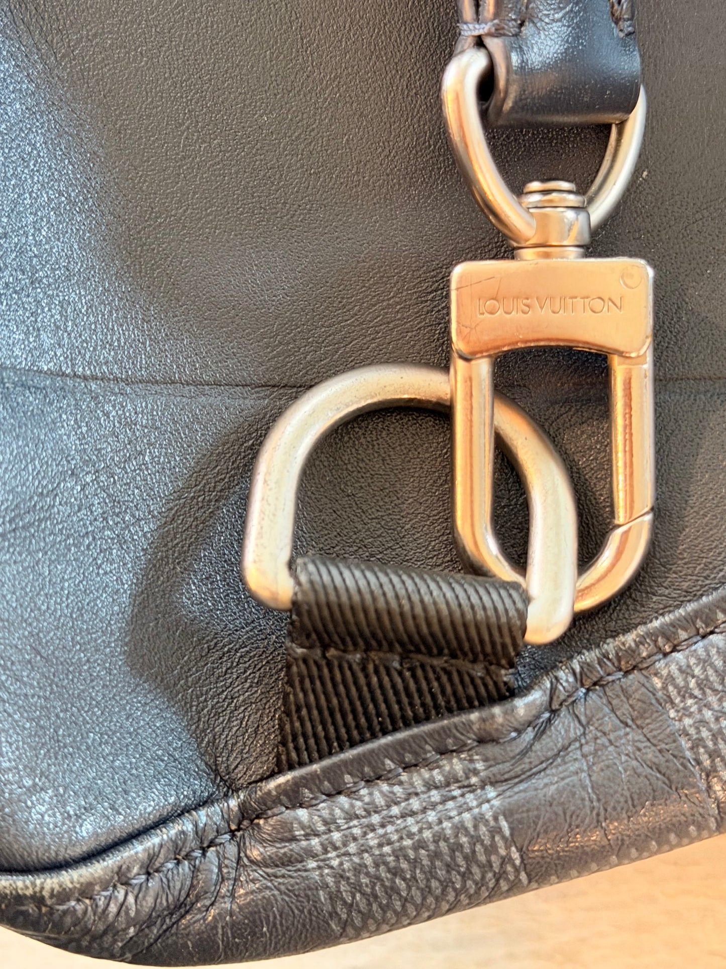 Louis Vuitton Avenue Sling Bag in Damier Graphite Canvas