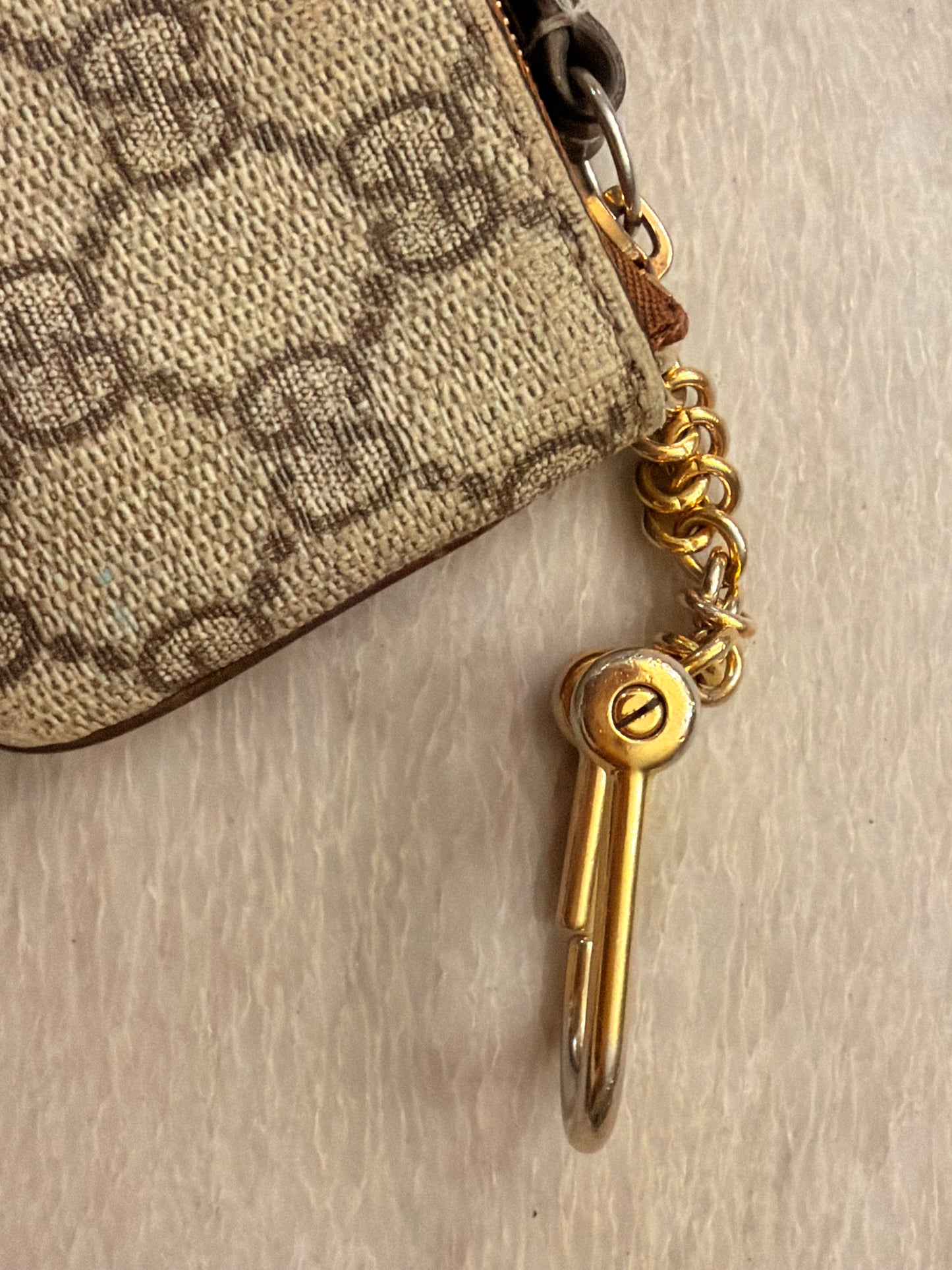 Gucci GG Supreme Key Case