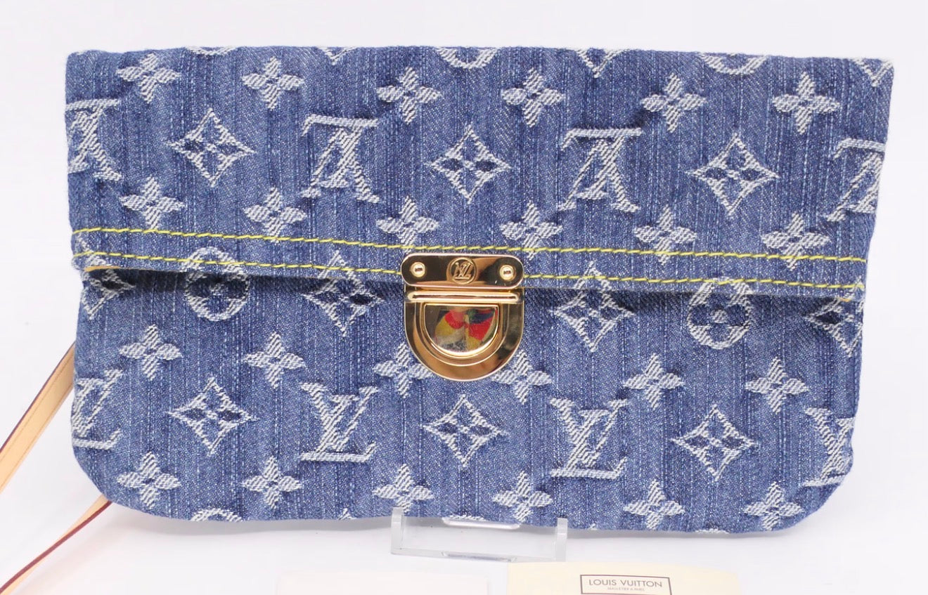 Louis Vuitton Pochette Plate Clutch n Denim