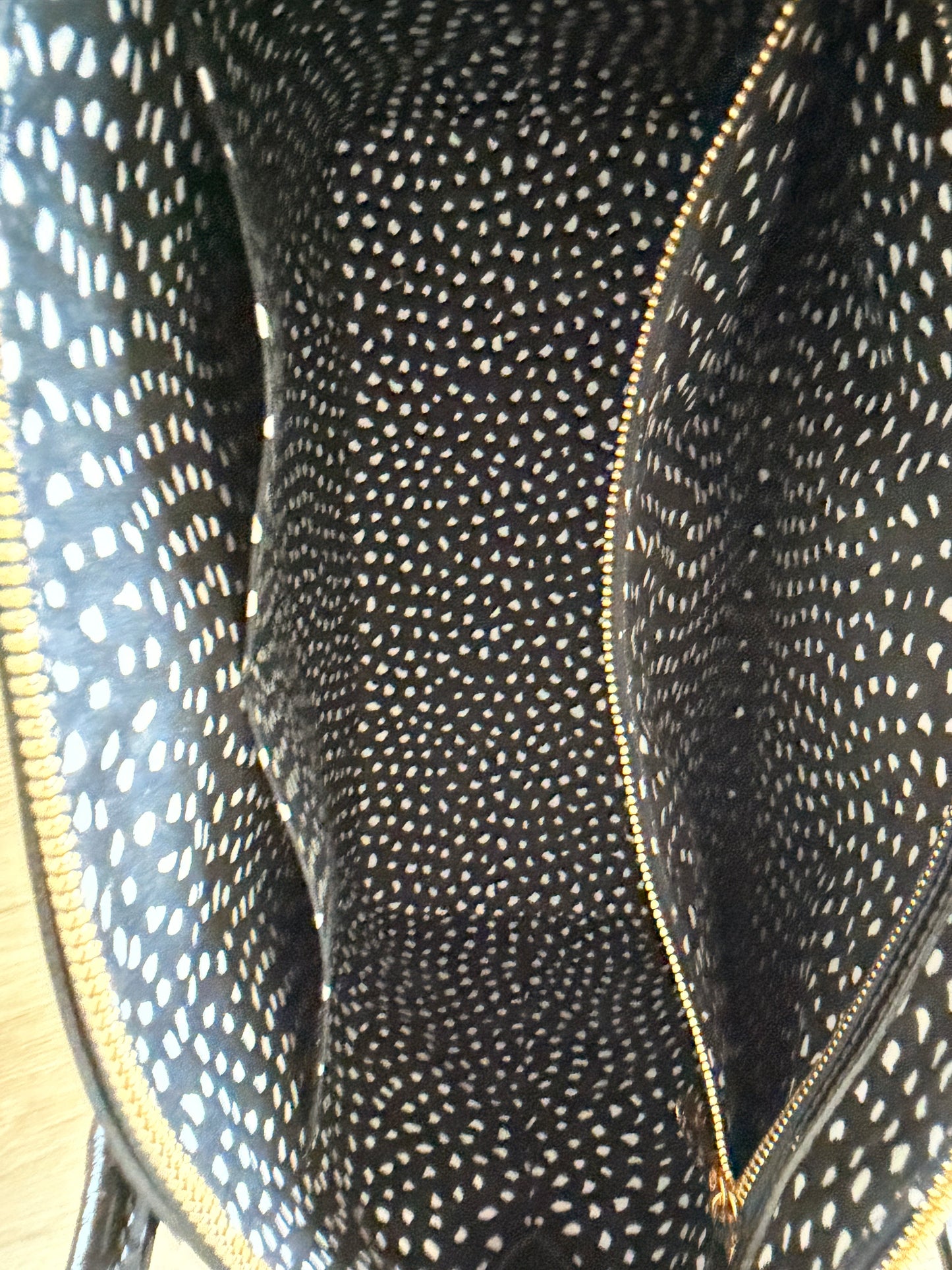 RARE COLLECTOR LIMITED EDITION Louis Vuitton x Yayoi Kusama, Polka Dot Lockit Bag