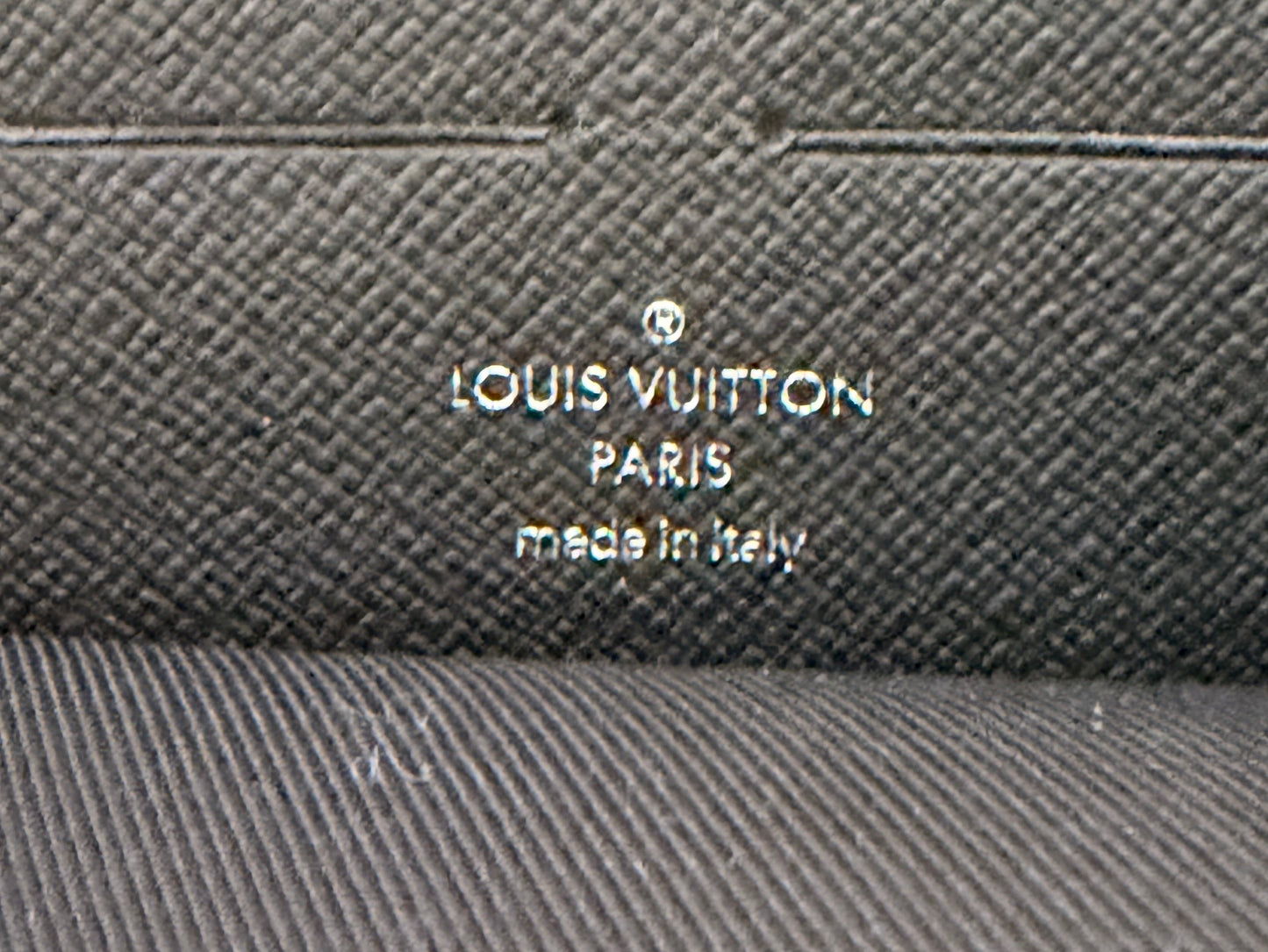 Louis Vuitton Monogram Sunrise Multicolor Voyage Pochette MM Like-New
