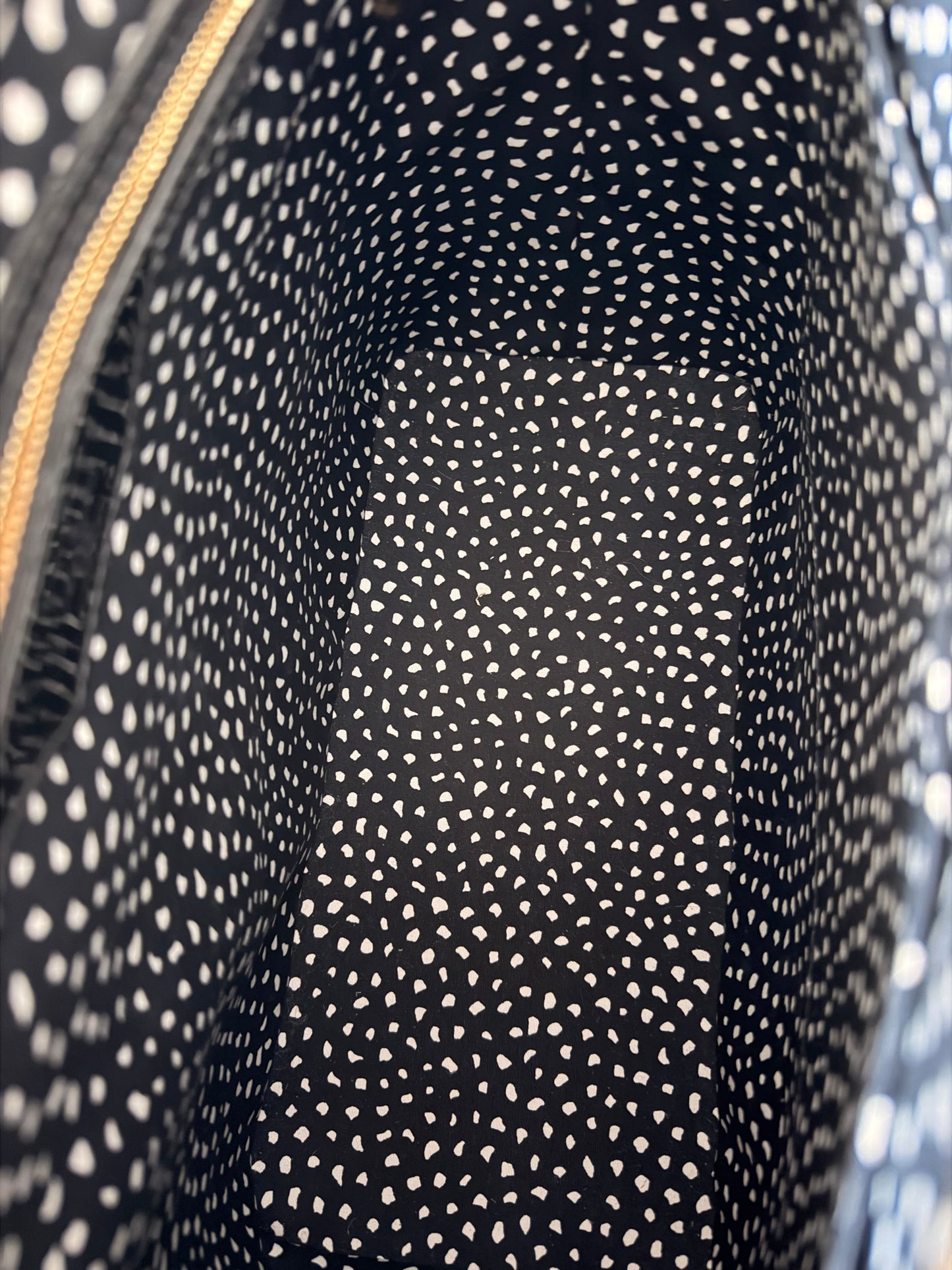RARE COLLECTOR LIMITED EDITION Louis Vuitton x Yayoi Kusama, Polka Dot Lockit Bag