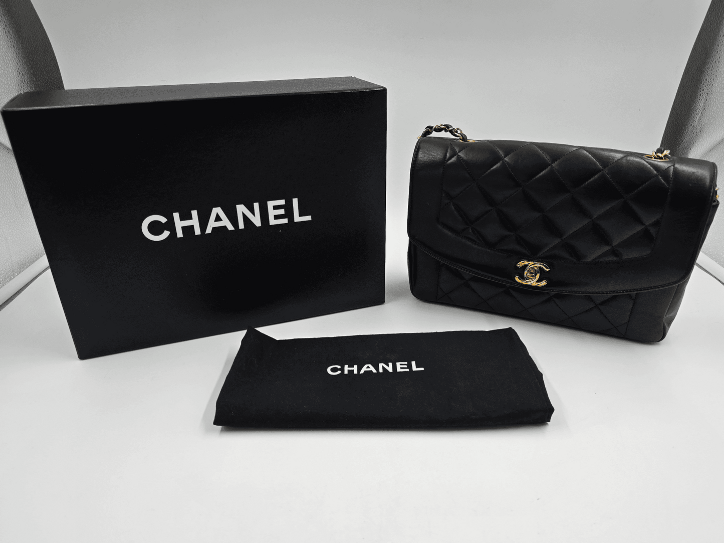 Vintage Chanel Classic Flap Black Quilted Leather Flap Bag – Vintage Gold CC Turn Lock