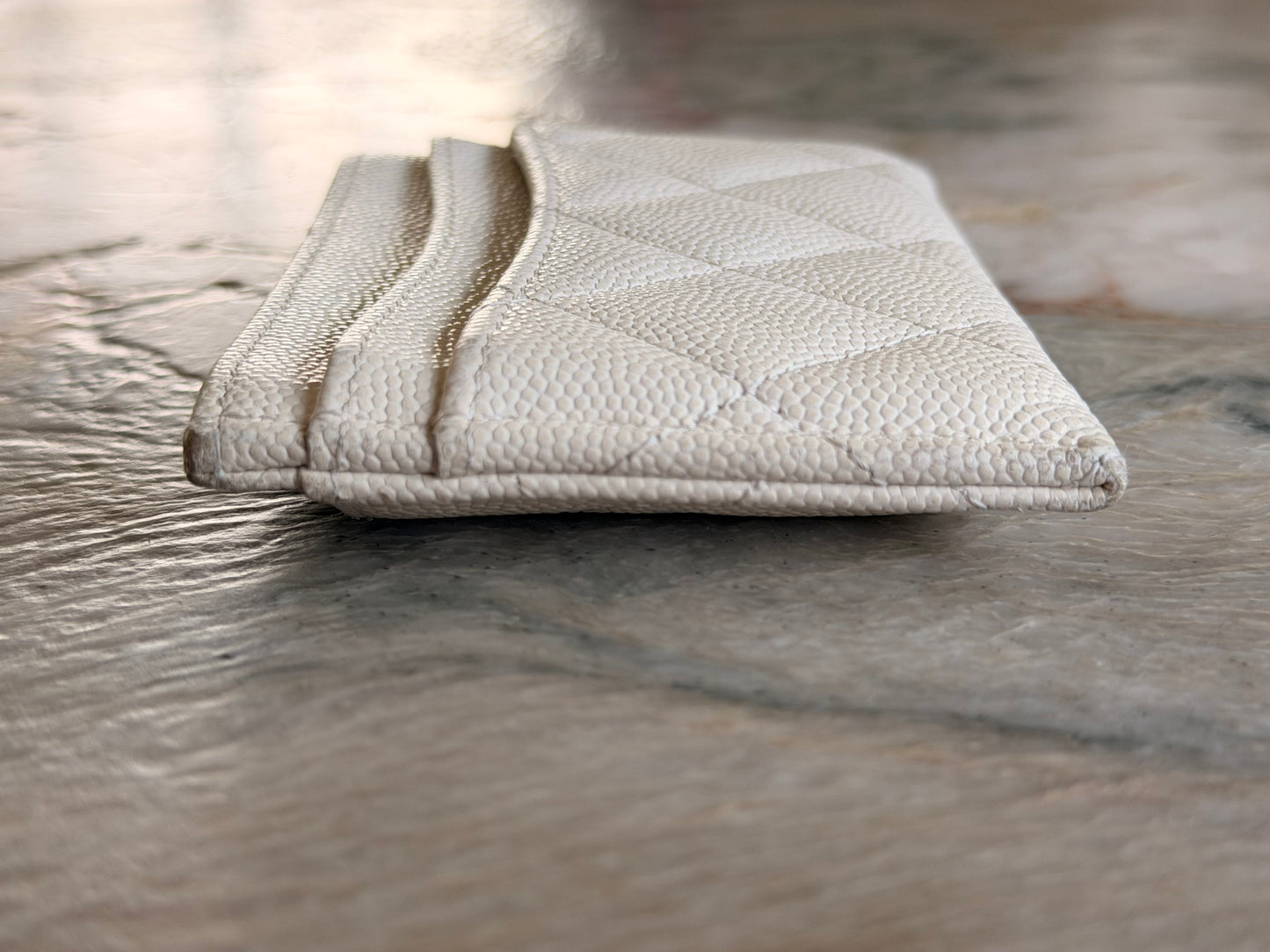 CHANEL White Classic Card Holder In Grained Calfskin