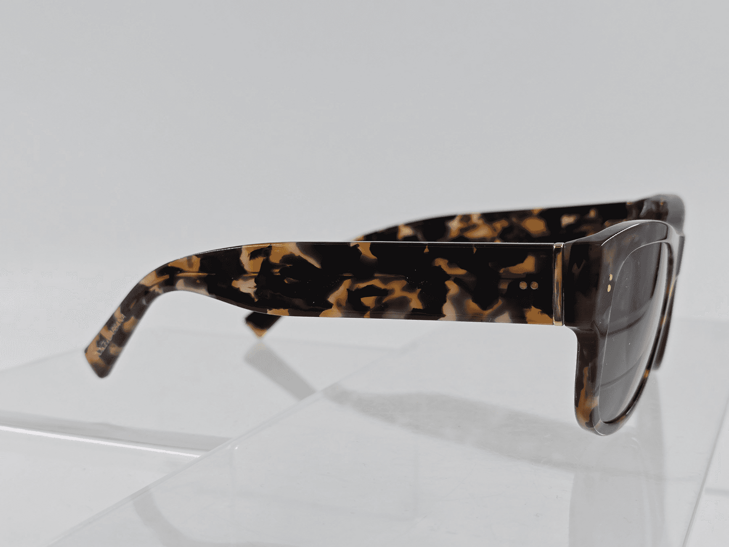 🖤 Dolce & Gabbana “Tortoise” Sunglasses – DG4338 (Full Set)