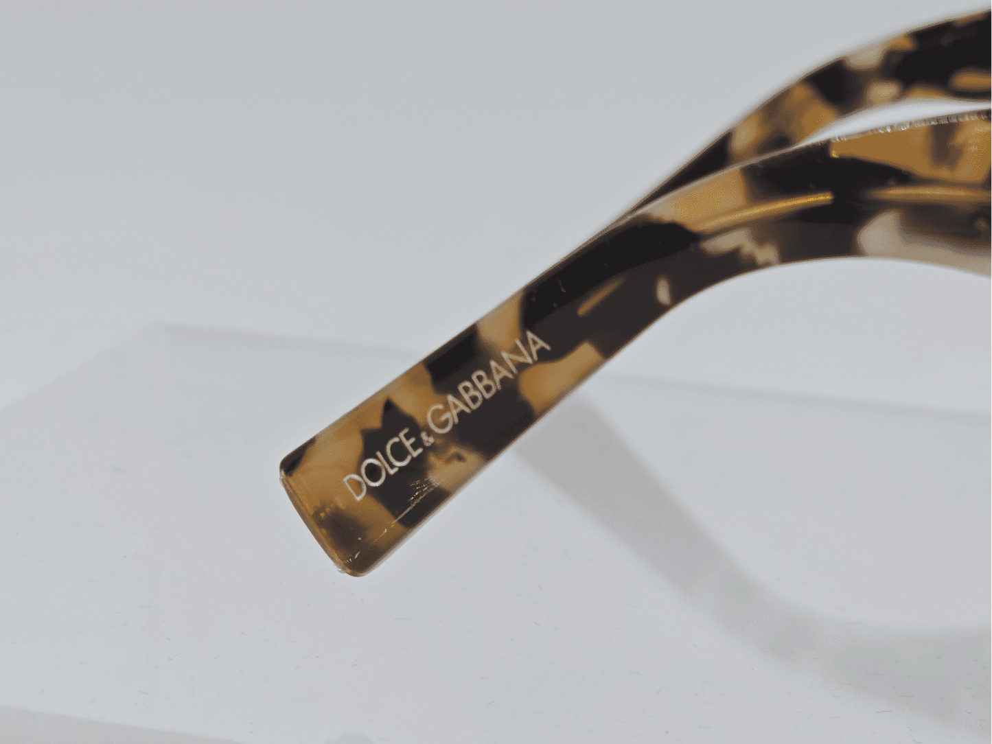 🖤 Dolce & Gabbana “Tortoise” Sunglasses – DG4338 (Full Set)