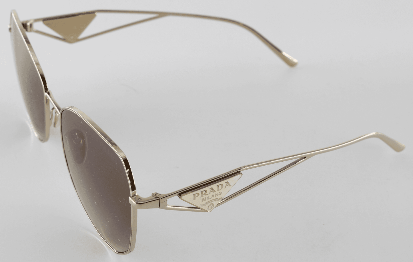 🖤 Prada Aviator Sunglasses – SPR57V (Full Set)