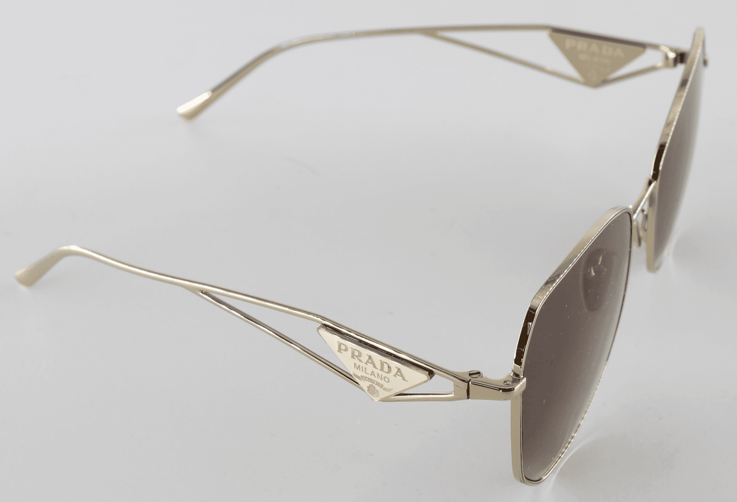 🖤 Prada Aviator Sunglasses – SPR57V (Full Set)