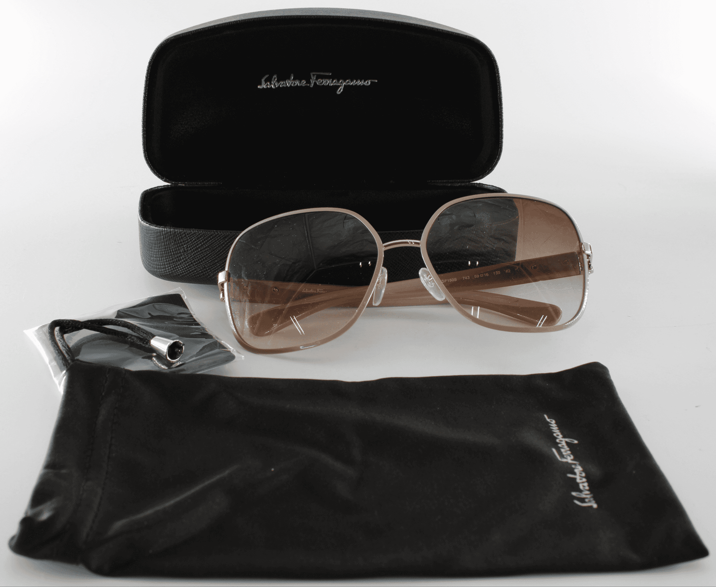 Salvatore Ferragamo Gradient Square Sunglasses – SF150S (Full Set)